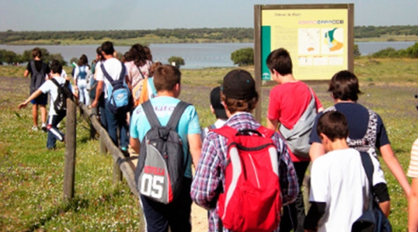 La Dehesa de Abajo da la bienvenida al campamento internacional sostenible para j&oacute;venes