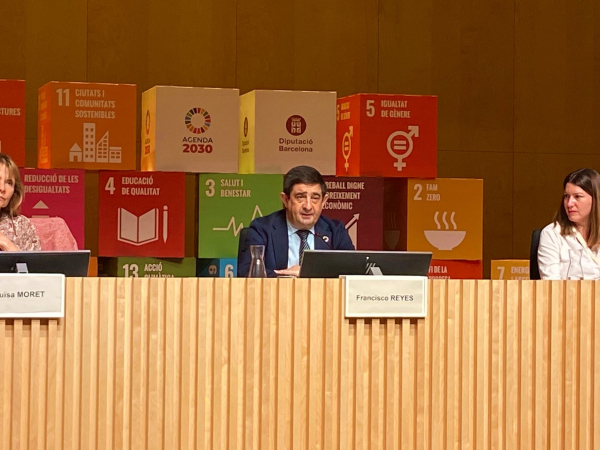 Reyes resalta el papel de los gobiernos locales para alcanzar los Objetivos de Desarrollo Sostenible